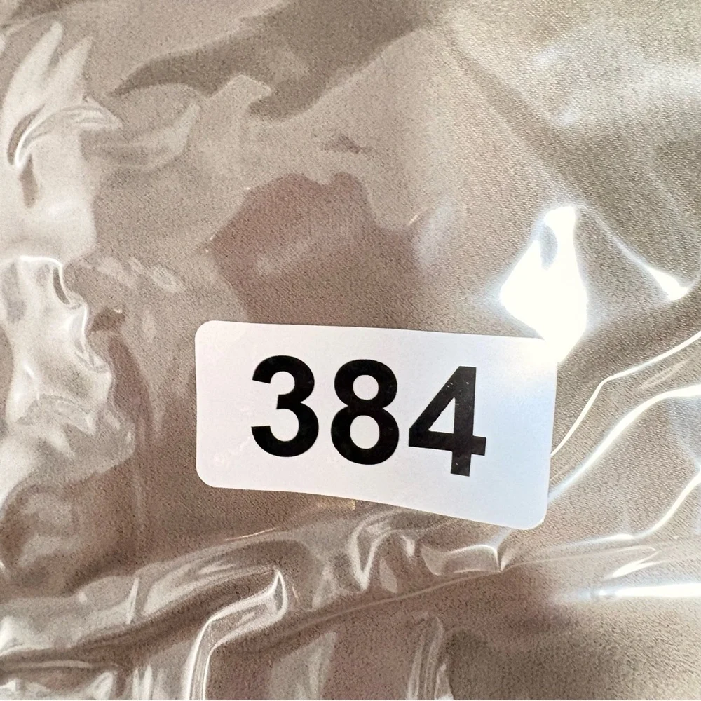 Roundtree & Yorke Men's Tan Windbreaker jacket
